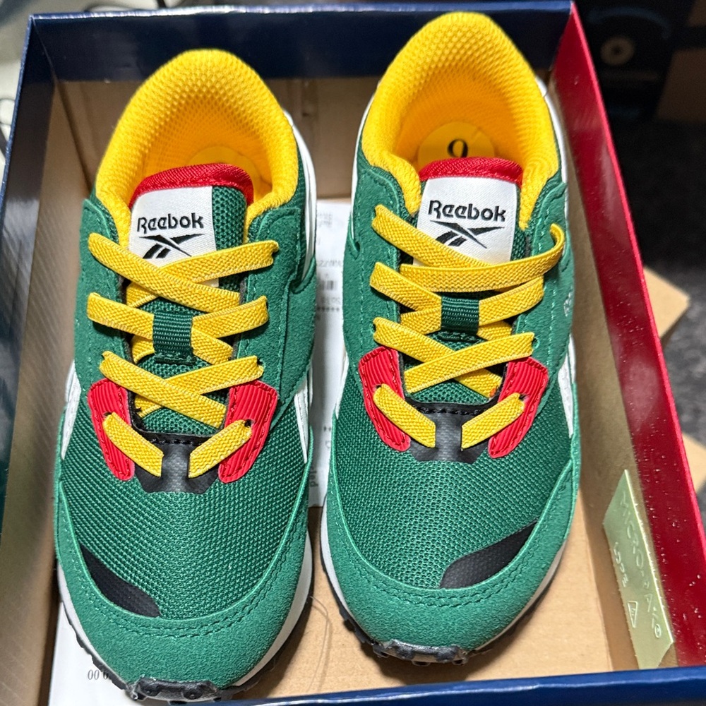 Reebok Kids Sneakers in Green and Yellow
